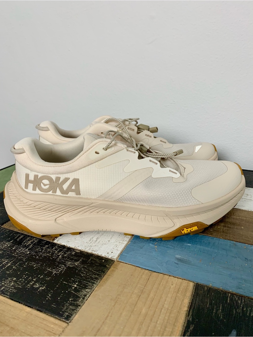 Hoka Transport Shoes Size 8 Hiking Running Walking Alabaster Vibram Outer Sole